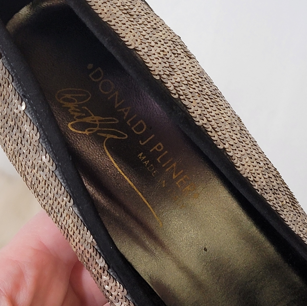 Donald J. Pliner Black and Gold Heels - Picture 10 of 11